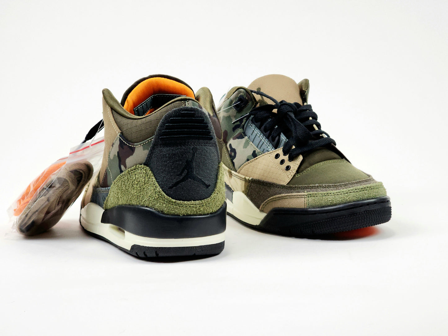 2021 AIR JORDAN 3 RETRO
PATCHWORK CAMO