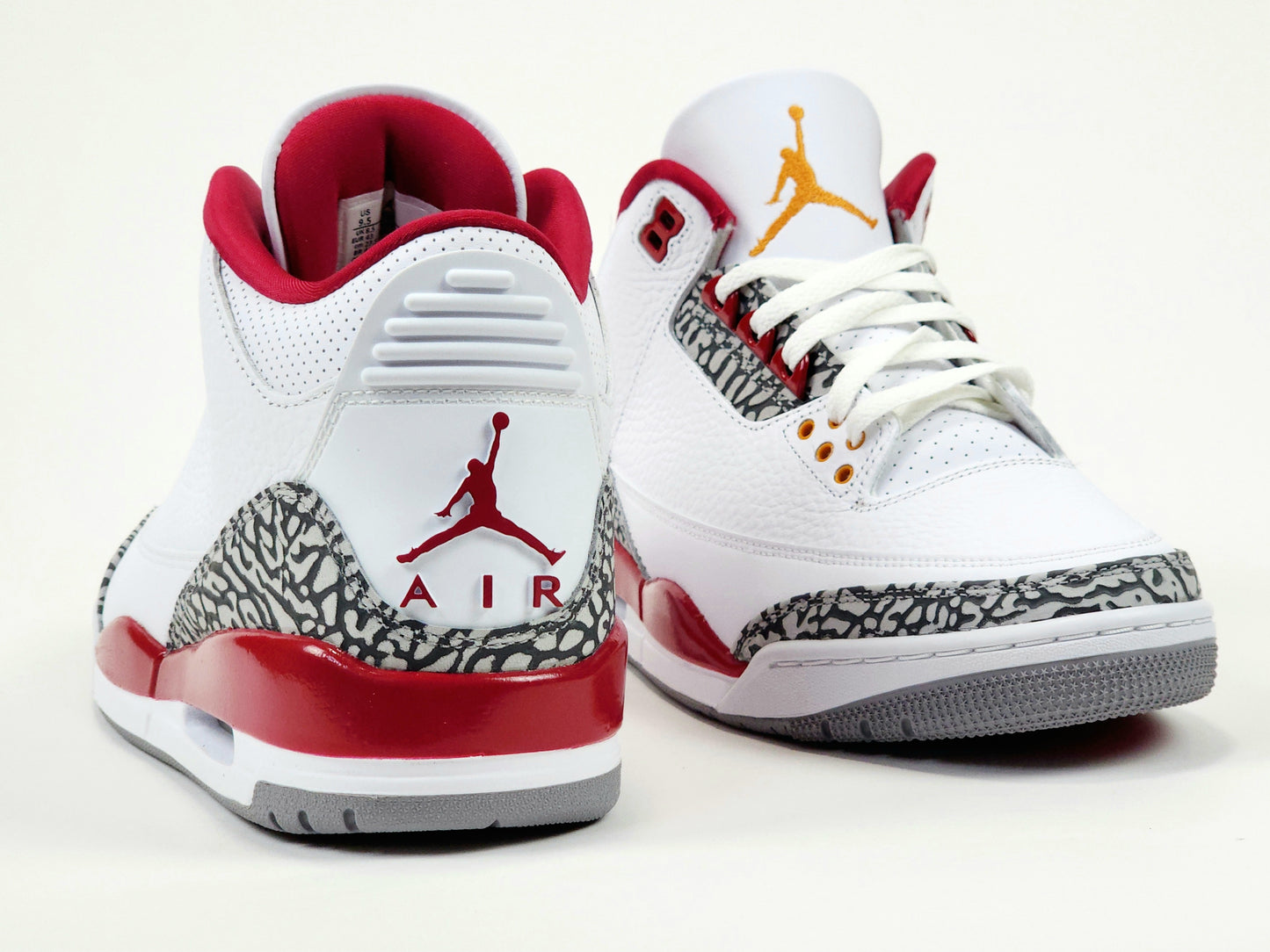 2022 AIR JORDAN 3 RETRO CARDINAL RED