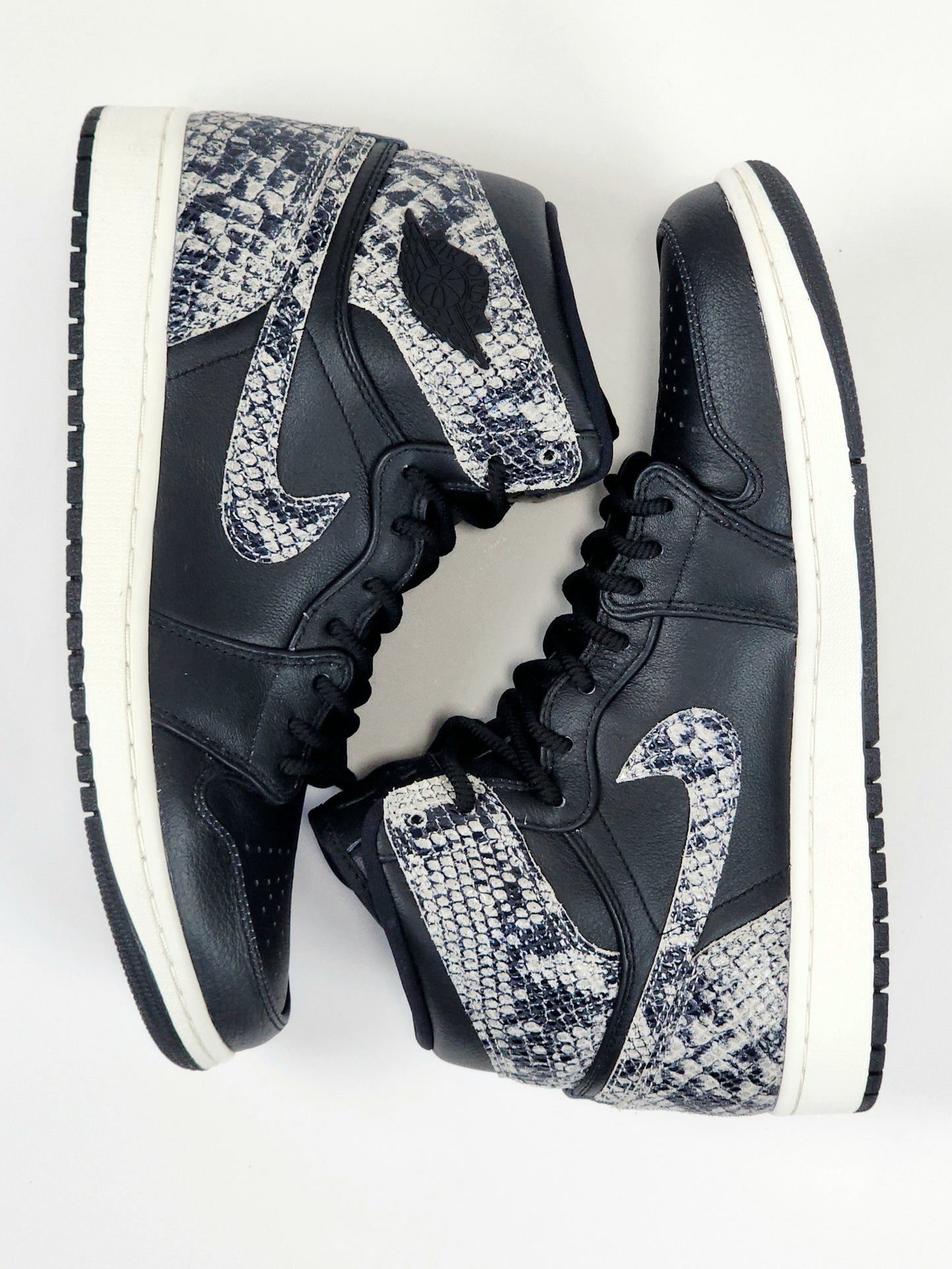 2018 WOMEN'S AIR JORDAN 1 BLACK SNAKE