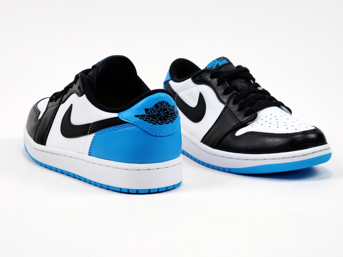 2022 AIR JORDAN 1 RETRO LOW OG BLACK DARK POWDER BLUE/ UNC