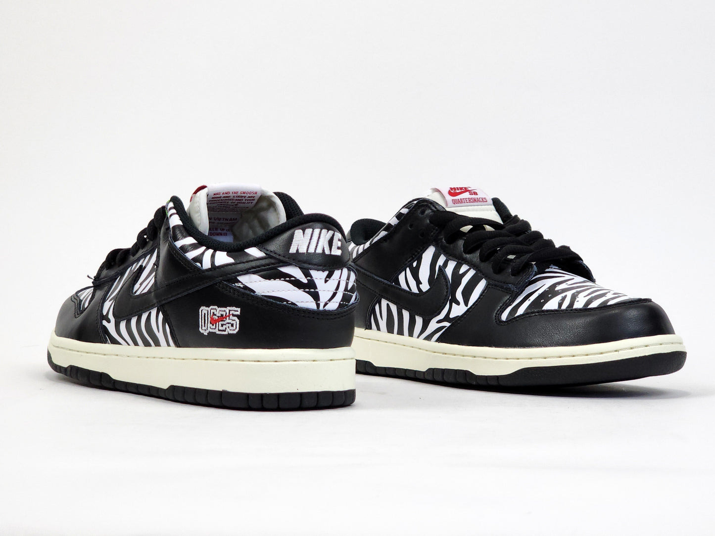 2021 NIKE SB DUNK OG QS LOW QUARTERSNACKS ZEBRA CAKES