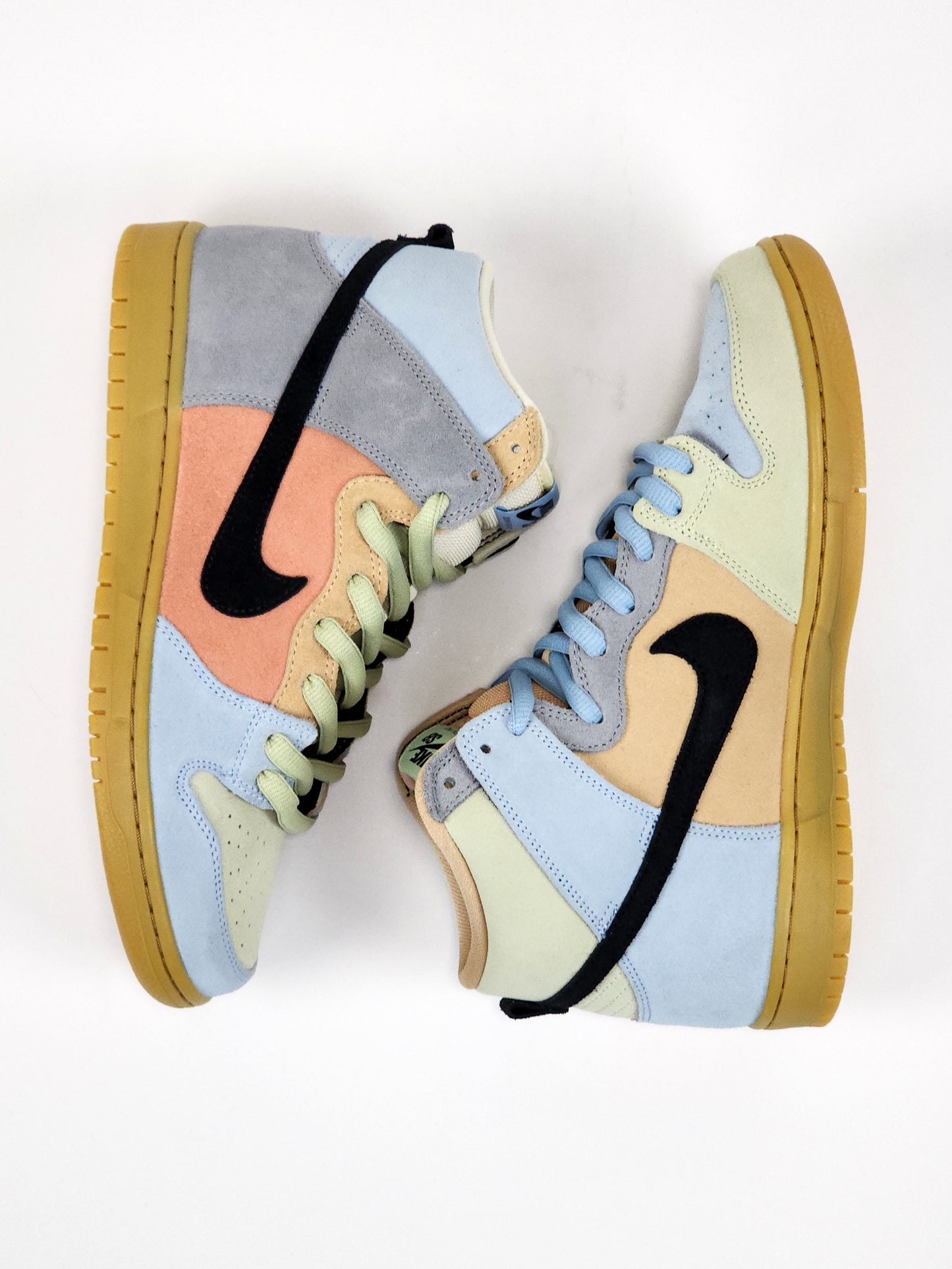 2020 NIKE SB DUNK SPECTRUM