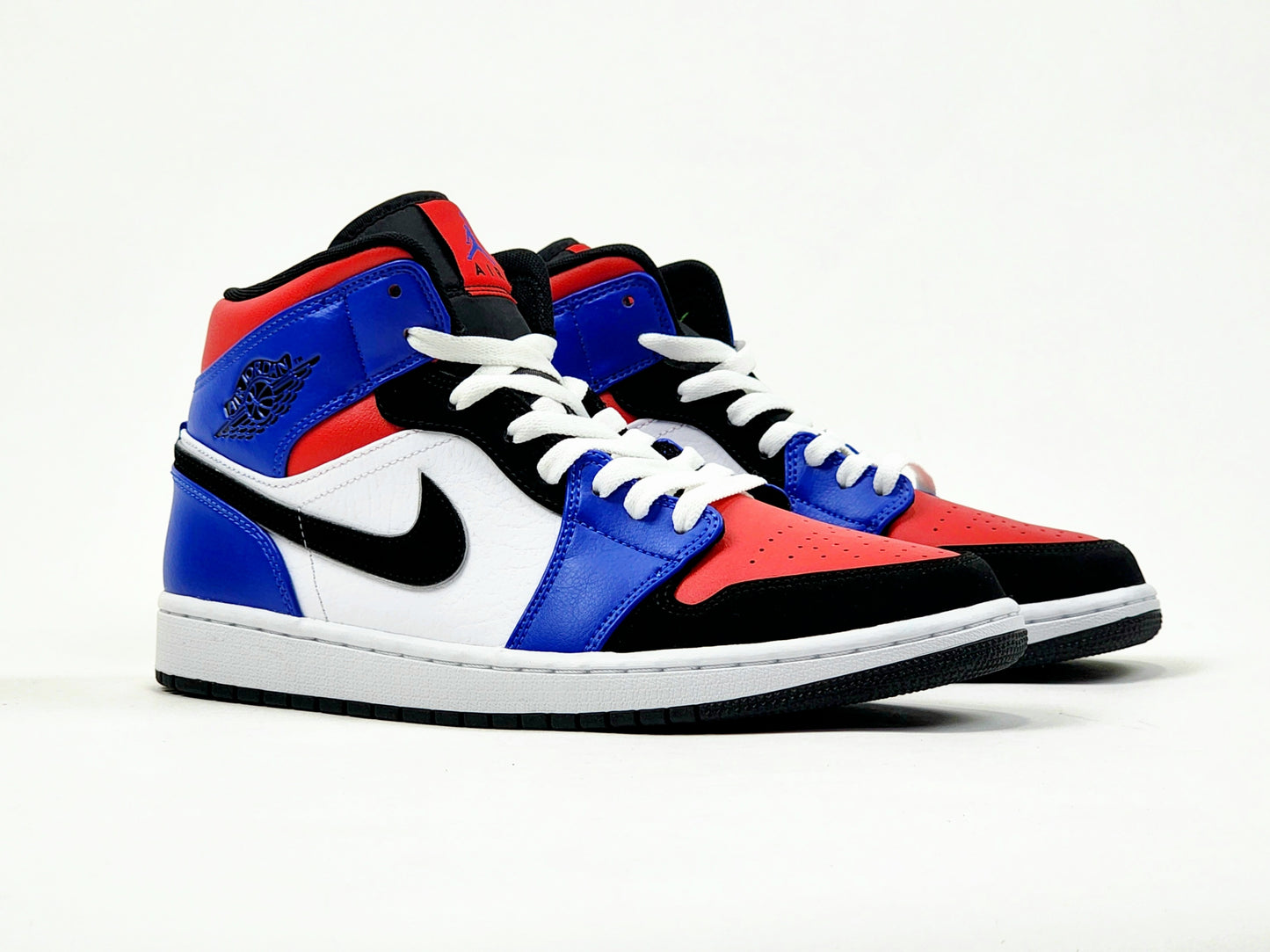 2019 AIR JORDAN 1 MID TOP 3