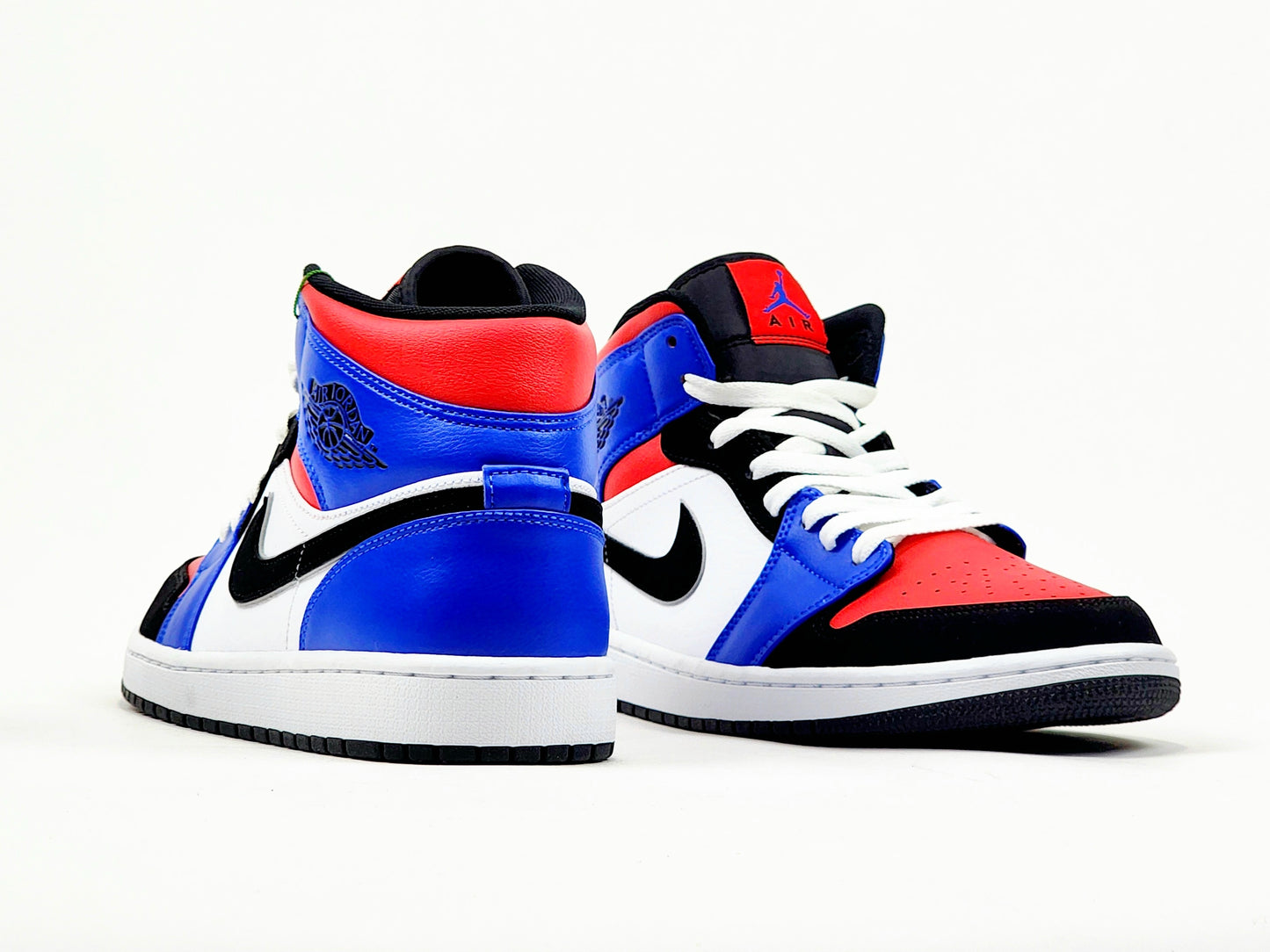 2019 AIR JORDAN 1 MID TOP 3