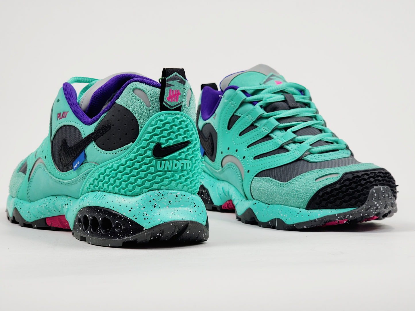 2024 NIKE AIR TERRA HUMARA UNDEFEATED LIGHT MENTA