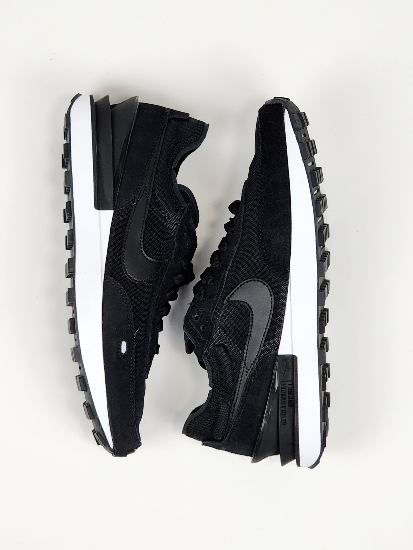 2021 NIKE WAFFLE ONE BLACK WHITE