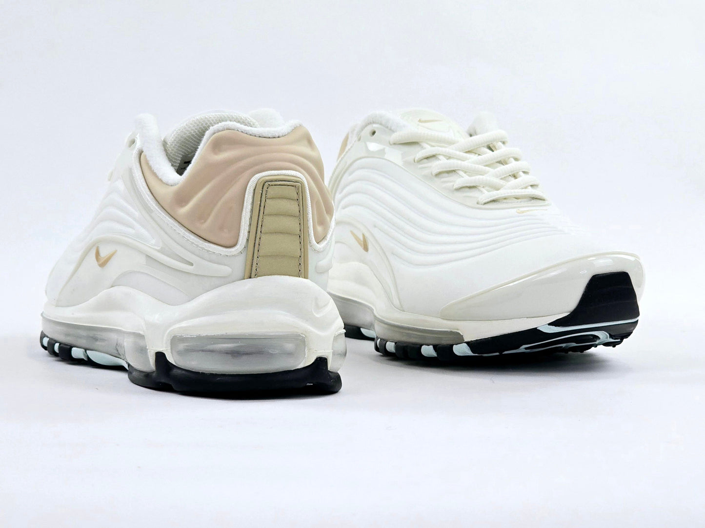 2019 NIKE AIR MAX DELUXE SAIL DESERT ORE