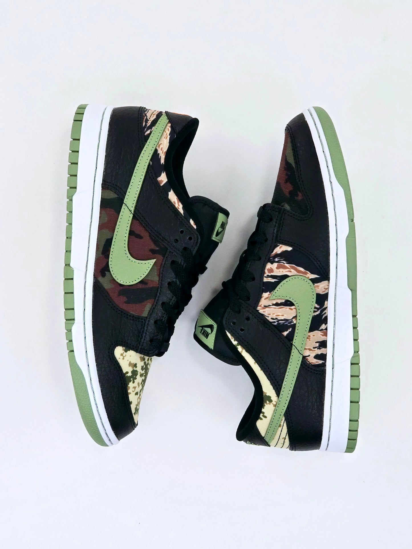 2021 NIKE DUNK LOW SE BLACK CRAZY CAMO