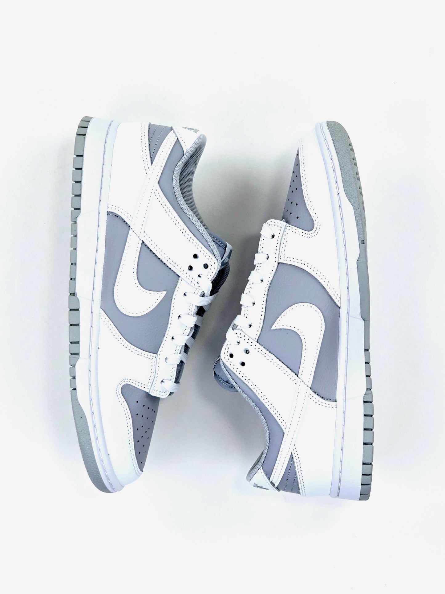2022 NIKE DUNK LOW WHITE NEUTRAL GREY