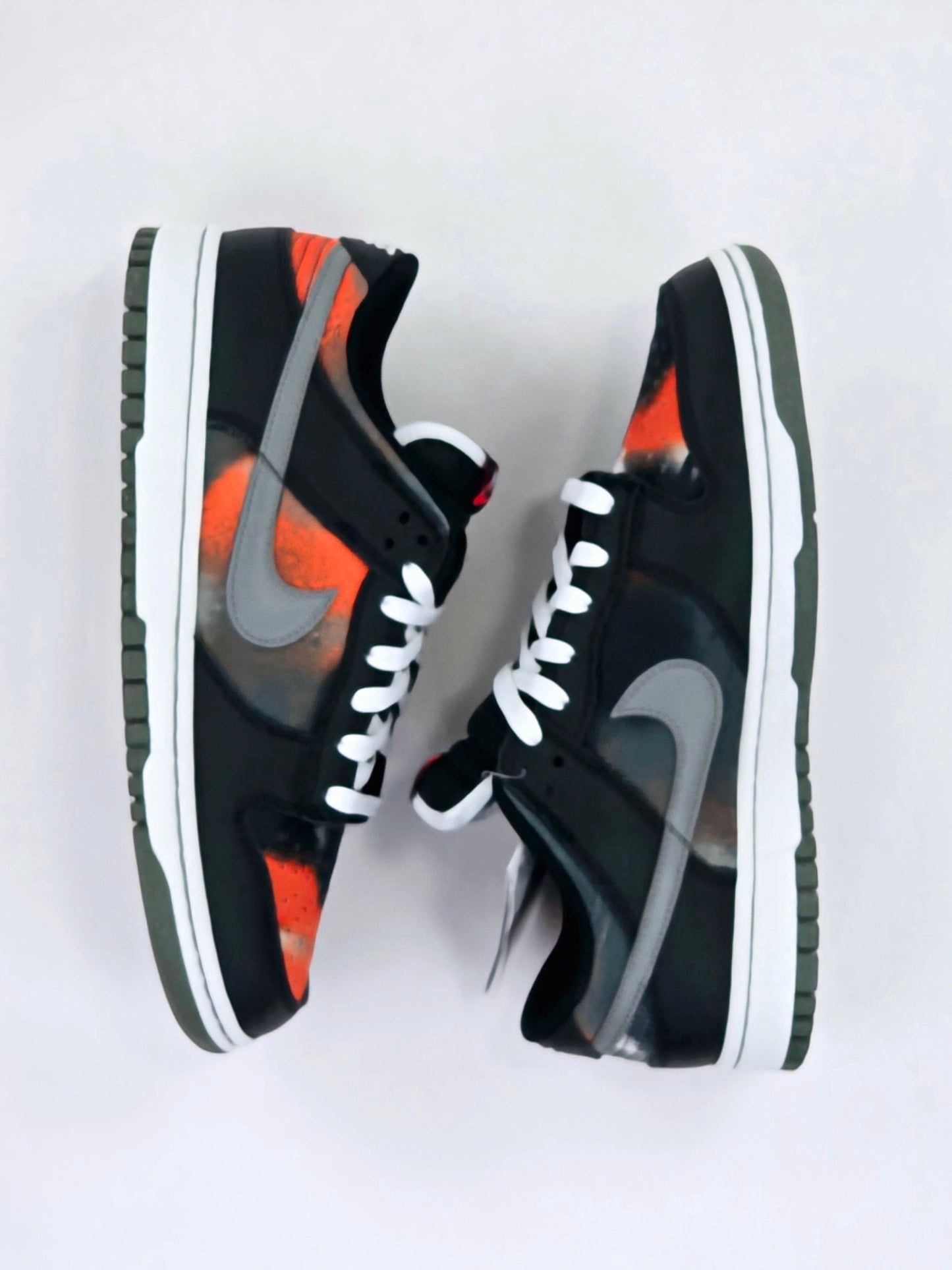 2022 NIKE DUNK LOW GRAFFITI BLACK RED