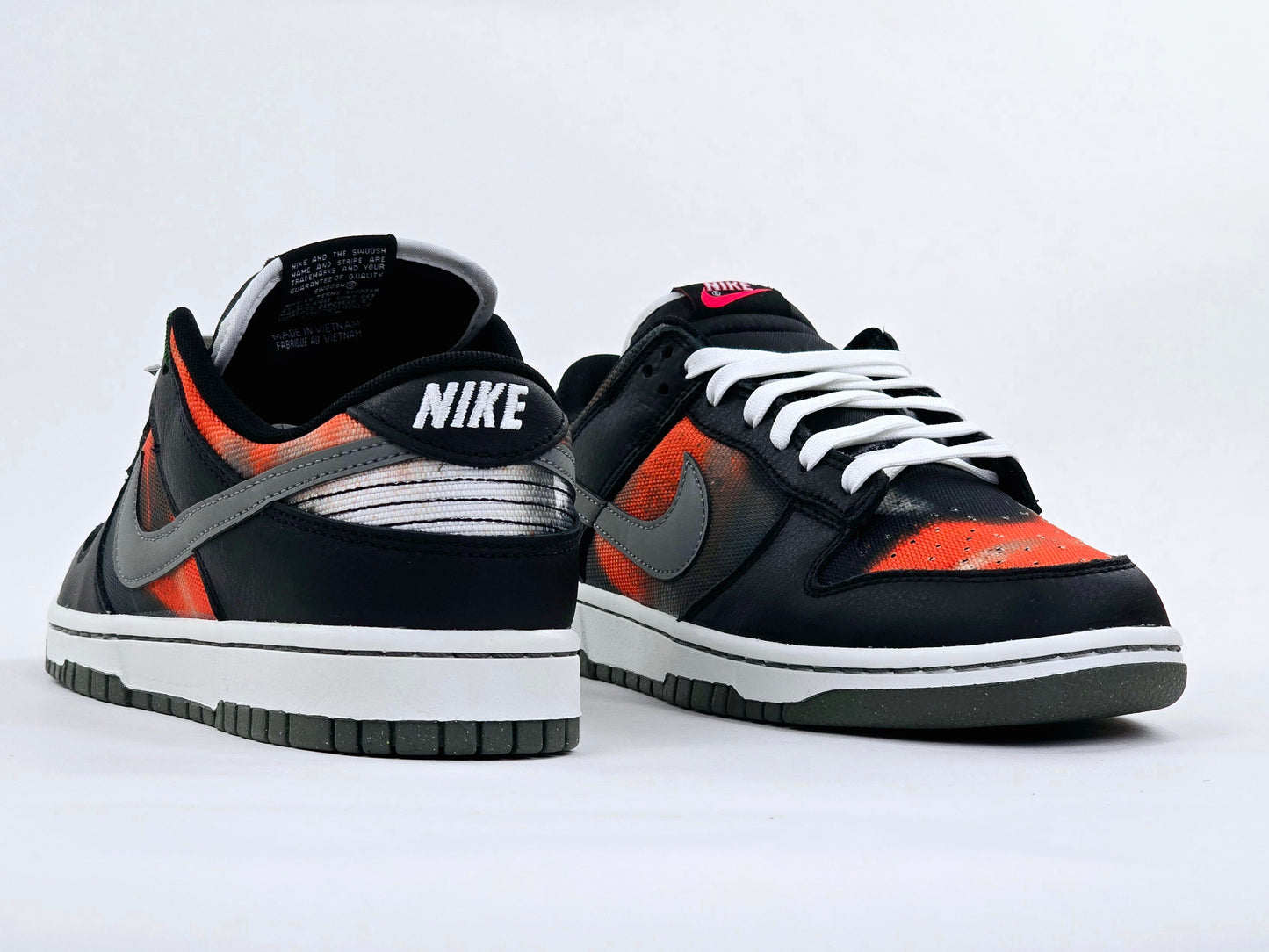 2022 NIKE DUNK LOW GRAFFITI BLACK RED