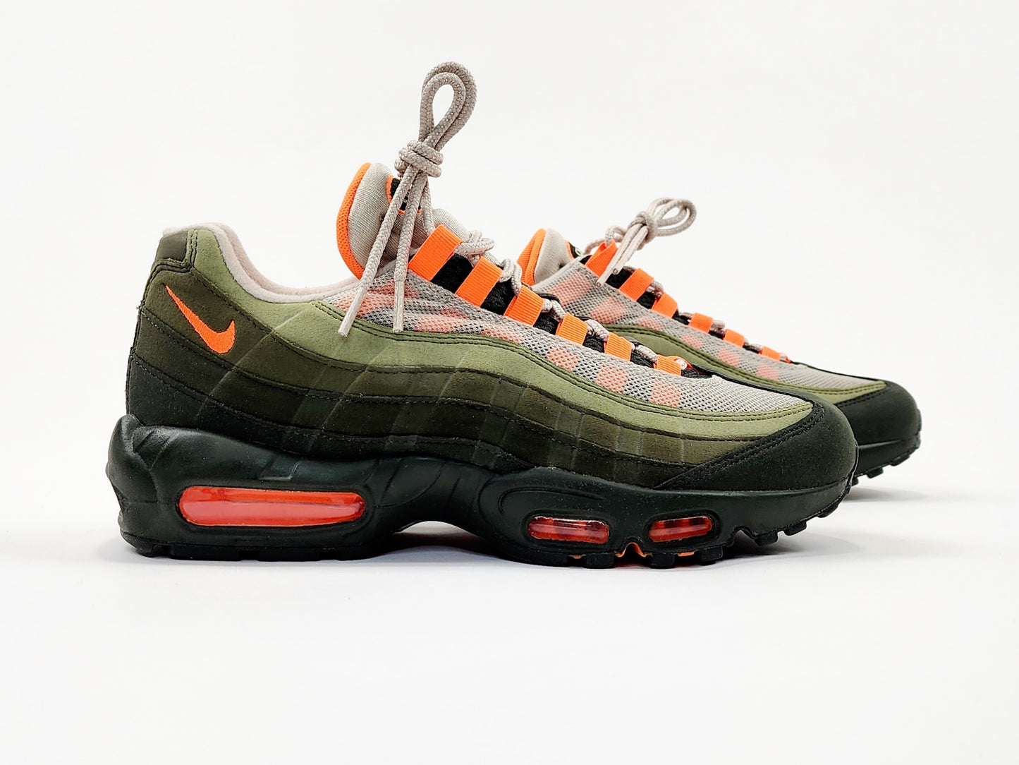 2018 NIKE AIR MAX 95 OGNEUTRAL OLIVE TOTAL ORANGE