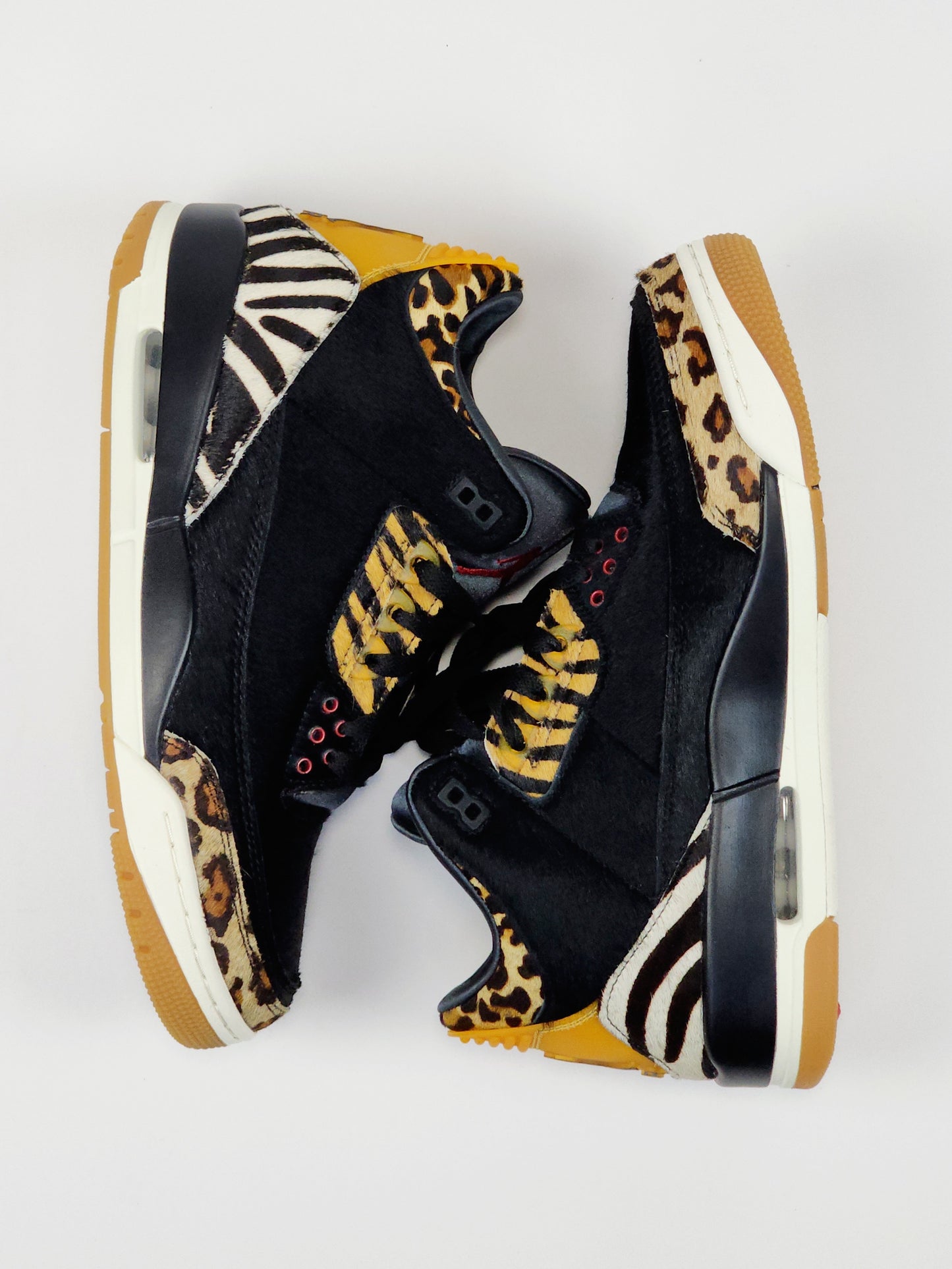 2019 AIR JORDAN 3 RETRO SE
ANIMAL INSTINCT