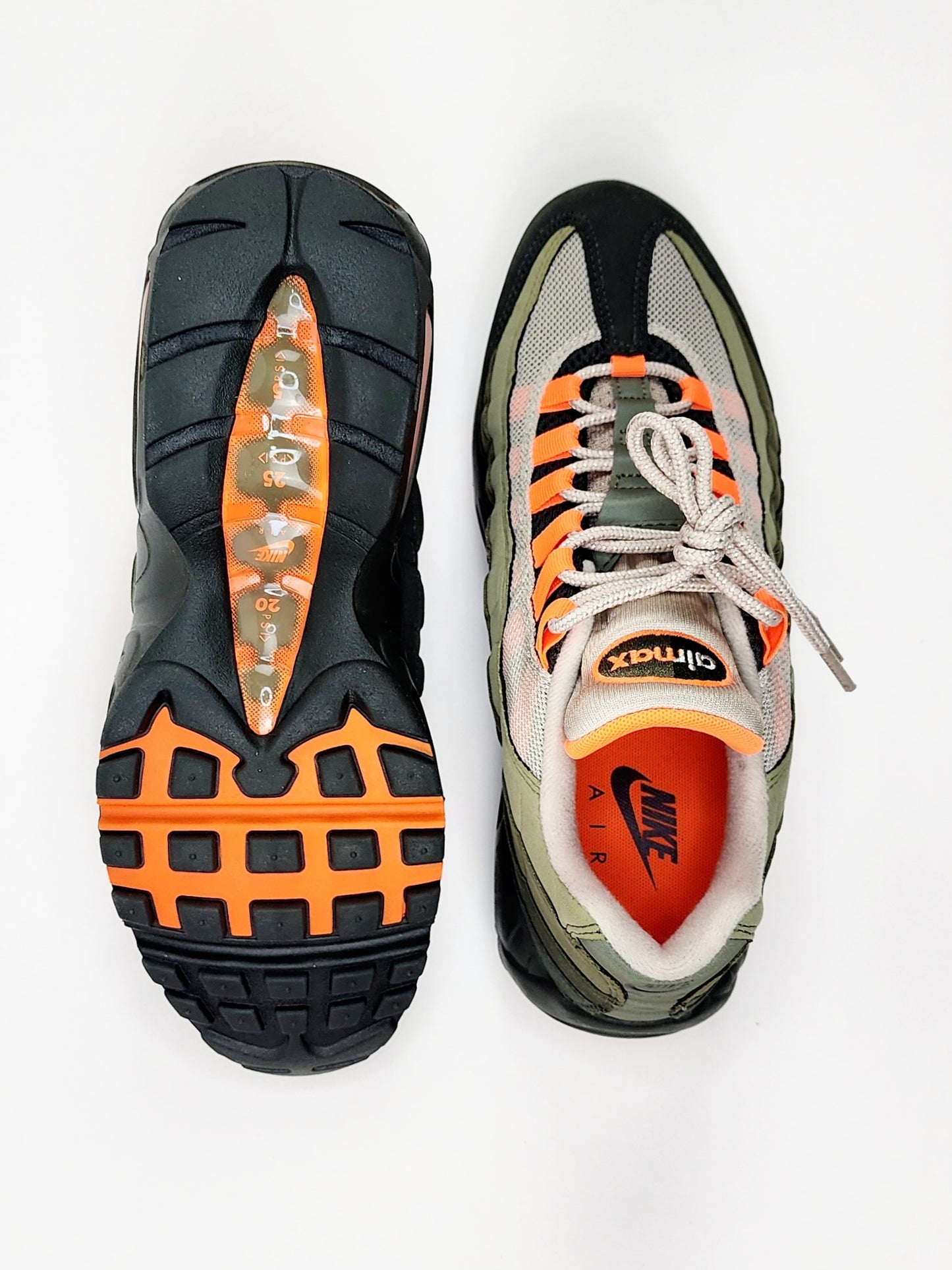 2018 NIKE AIR MAX 95 OGNEUTRAL OLIVE TOTAL ORANGE