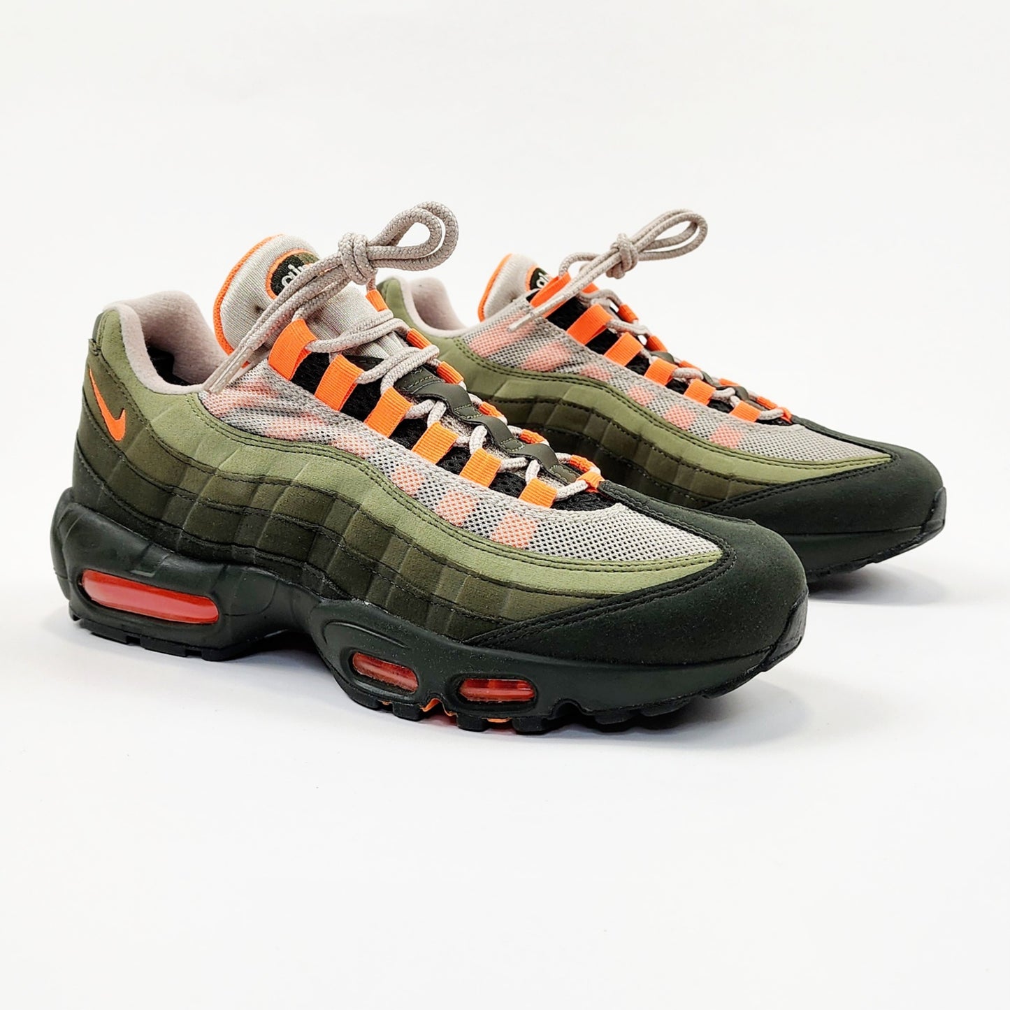 2018 NIKE AIR MAX 95 OGNEUTRAL OLIVE TOTAL ORANGE