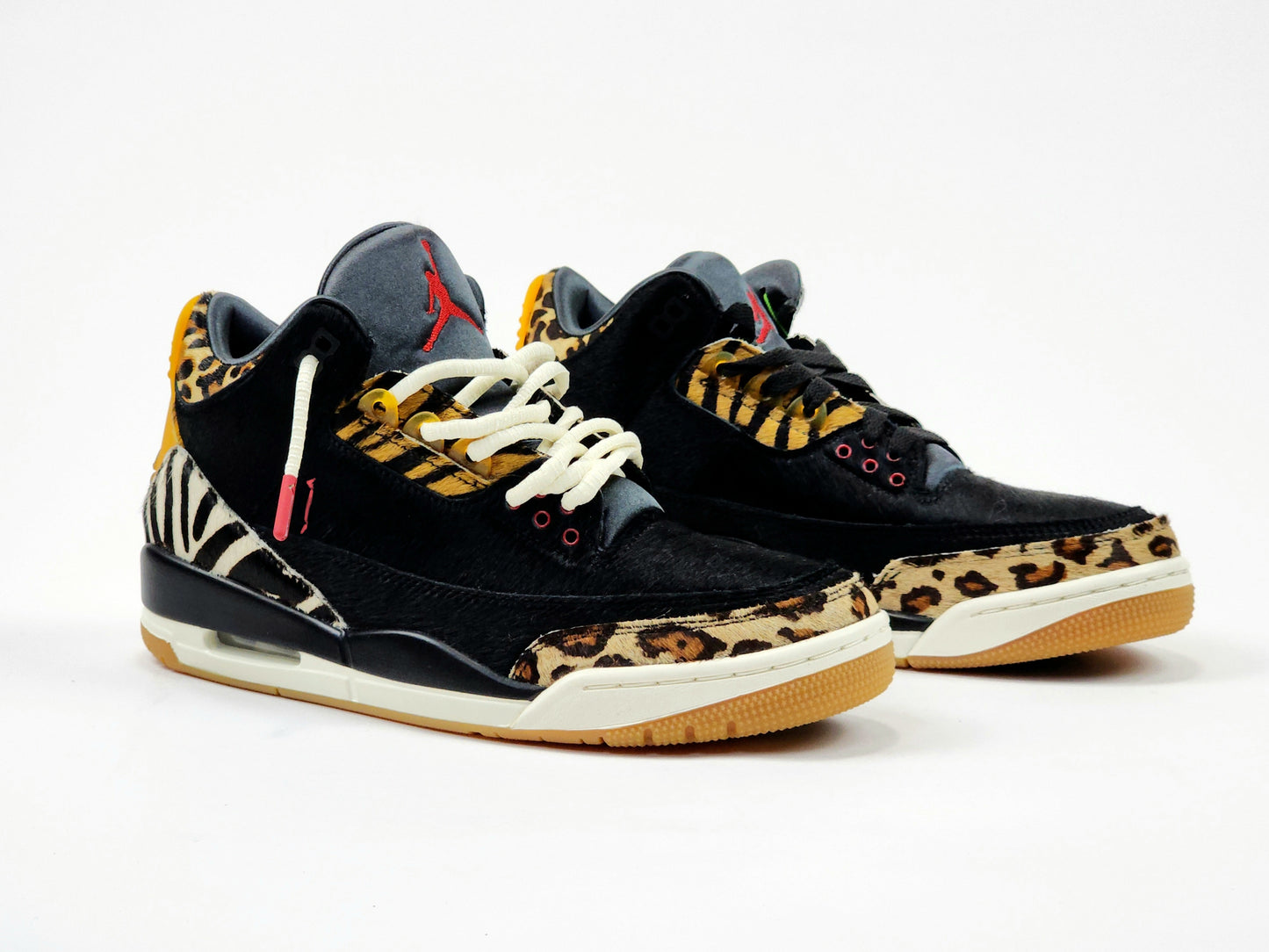 2019 AIR JORDAN 3 RETRO SE
ANIMAL INSTINCT