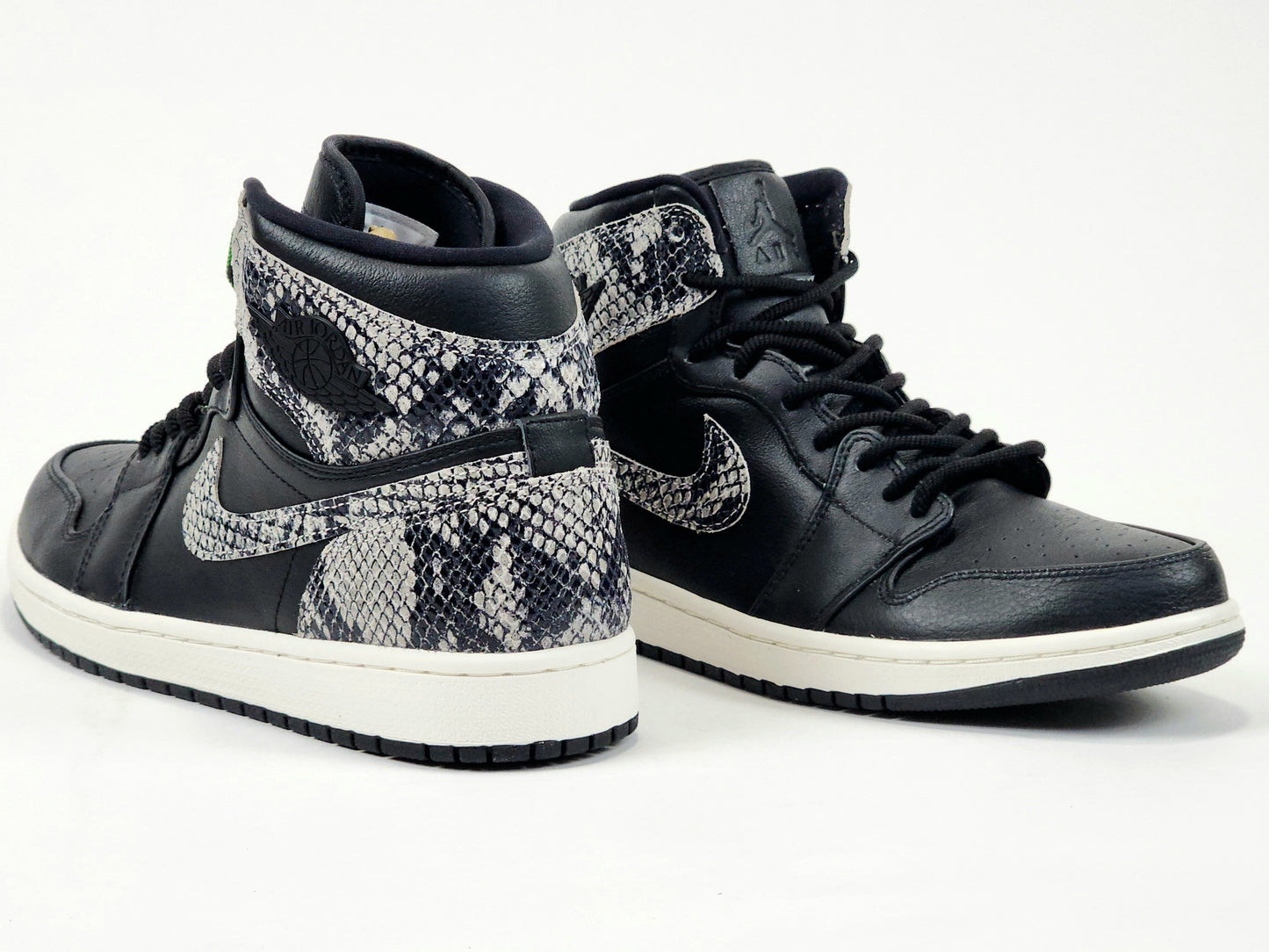 2018 WOMEN'S AIR JORDAN 1 BLACK SNAKE