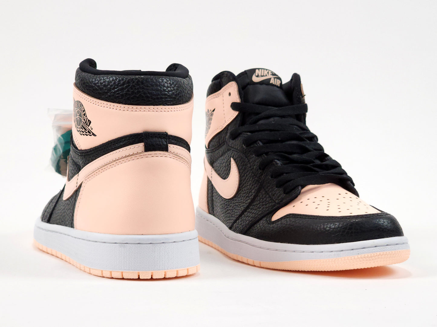 2019 AIR JORDAN 1 RETRO HIGH  BLACK CRIMSON TINT