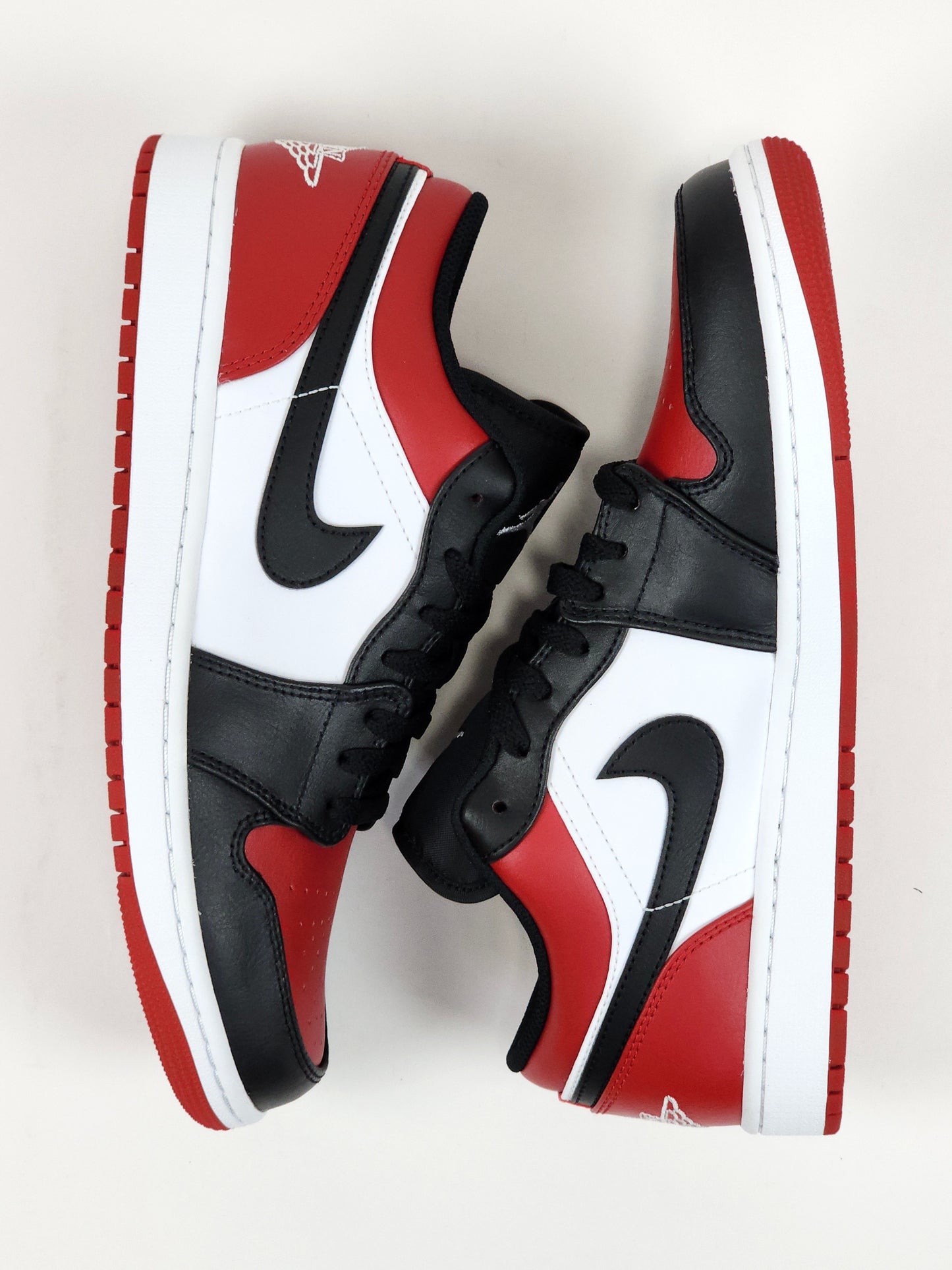 2021 AIR JORDAN 1 LOW BRED TOE