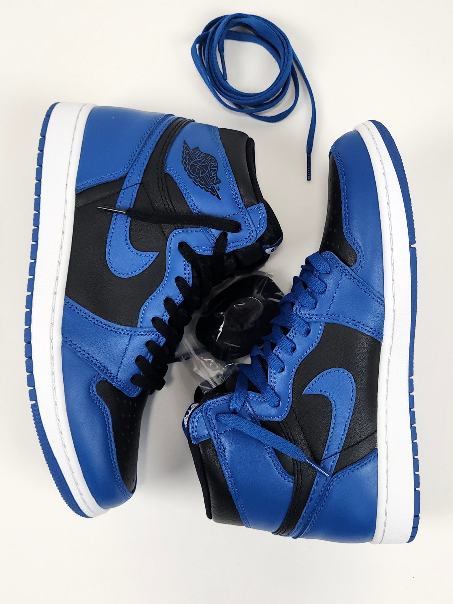 2022 AIR JORDAN 1 RETRO HIGH OG DARK MARINA BLUE