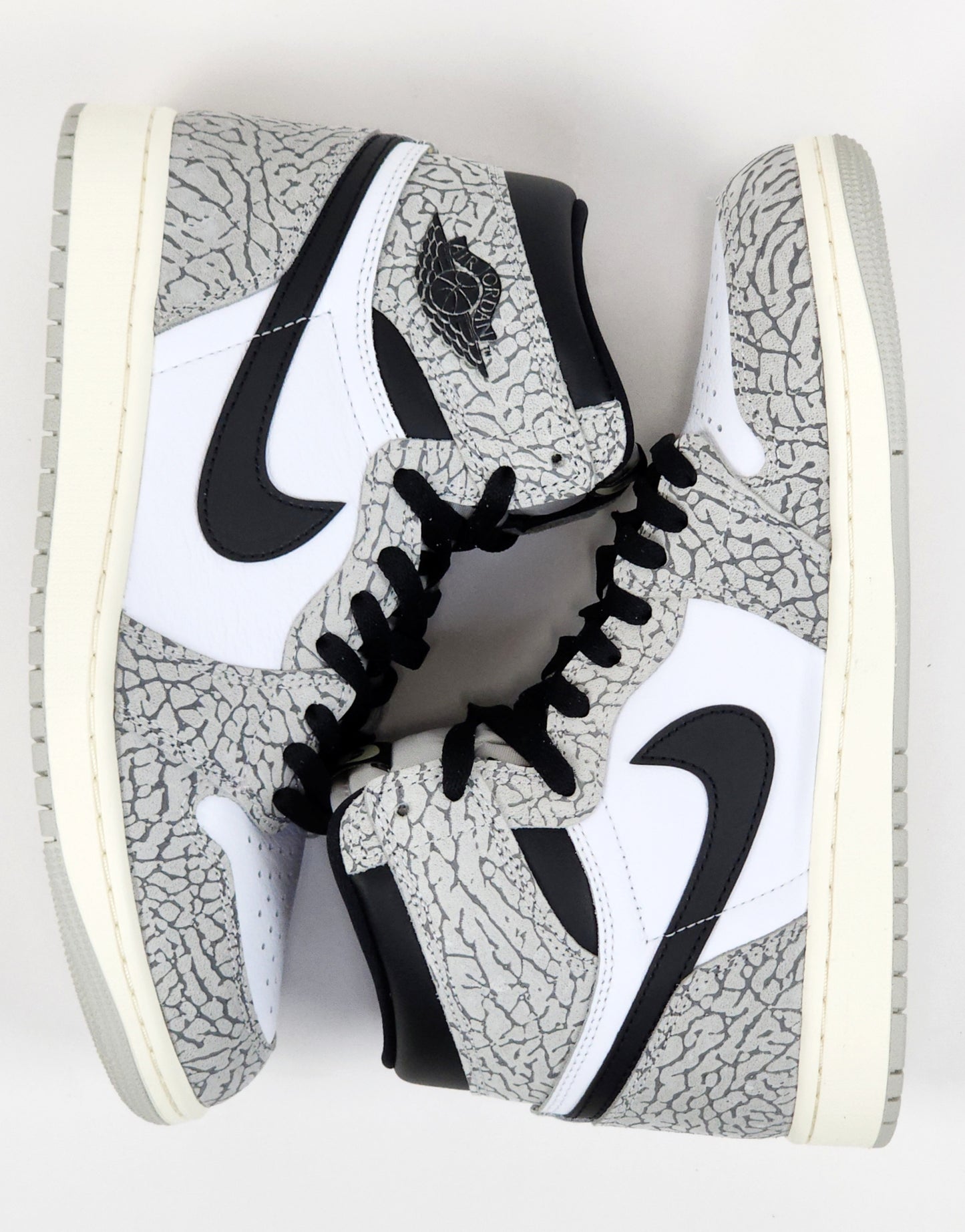 2023 AIR JORDAN 1 RETRO HIGH OG WHITE CEMENT