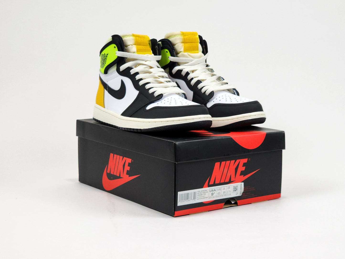 2021 AIR JORDAN 1 RETRO HIGH WHITE BLACK VOLT UNIVERSITY GOLD