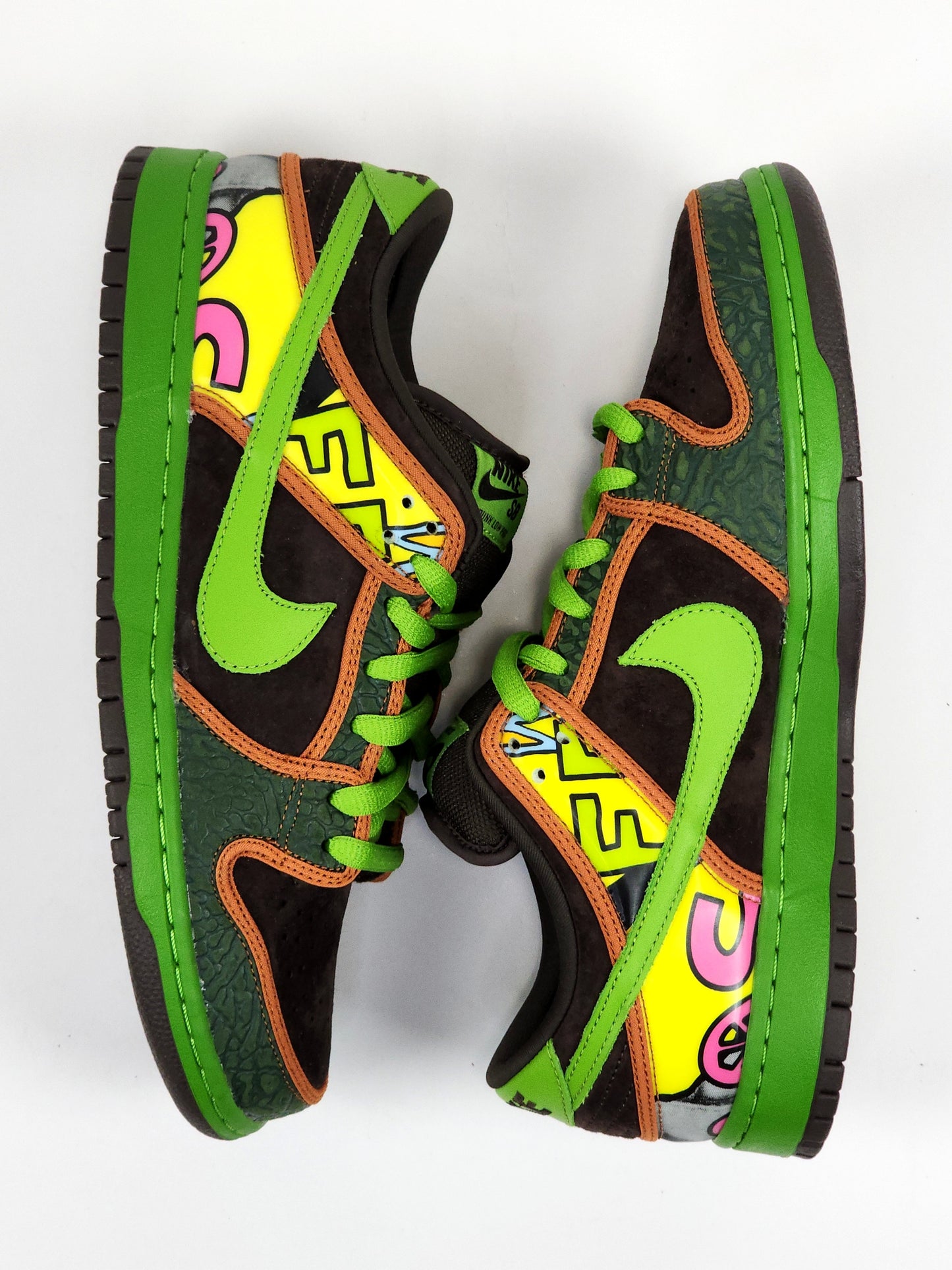 2015 NIKE SB DUNK LOW DE LA SOUL (MODIFIED)