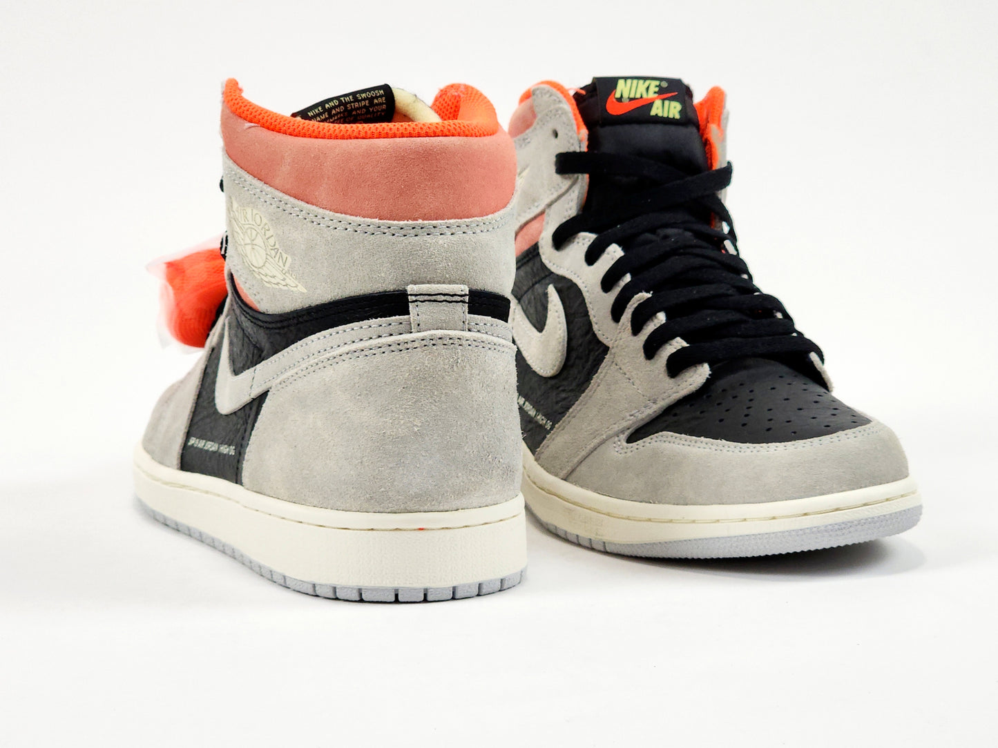 2019 AIR JORDAN 1 RETRO HIGH  NEUTRAL GREY HYPER CRIMSON