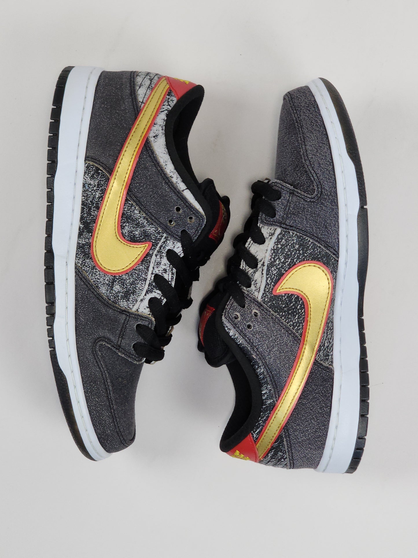 2014 NIKE SB DUNK LOW BEIJING METALLIC GOLD