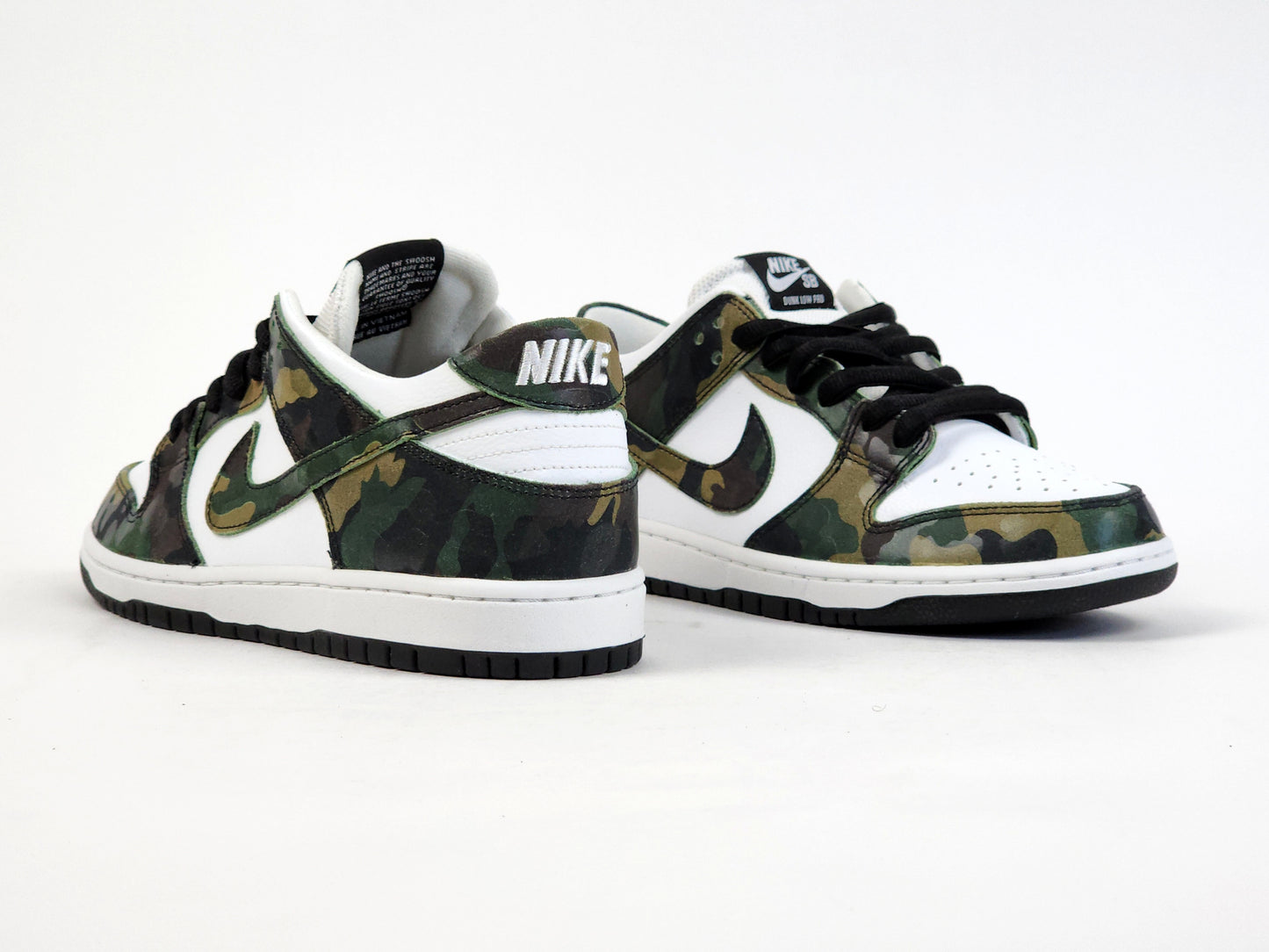 2016 NIKE SB DUNK LOW CAMO LEGION GREEN