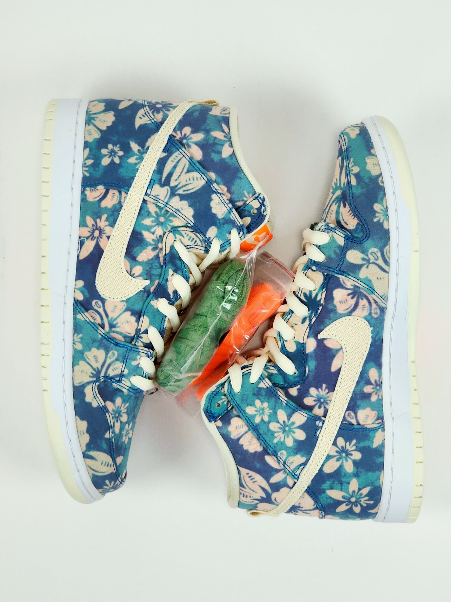 2021 NIKE SB DUNK MAUI WOWIE