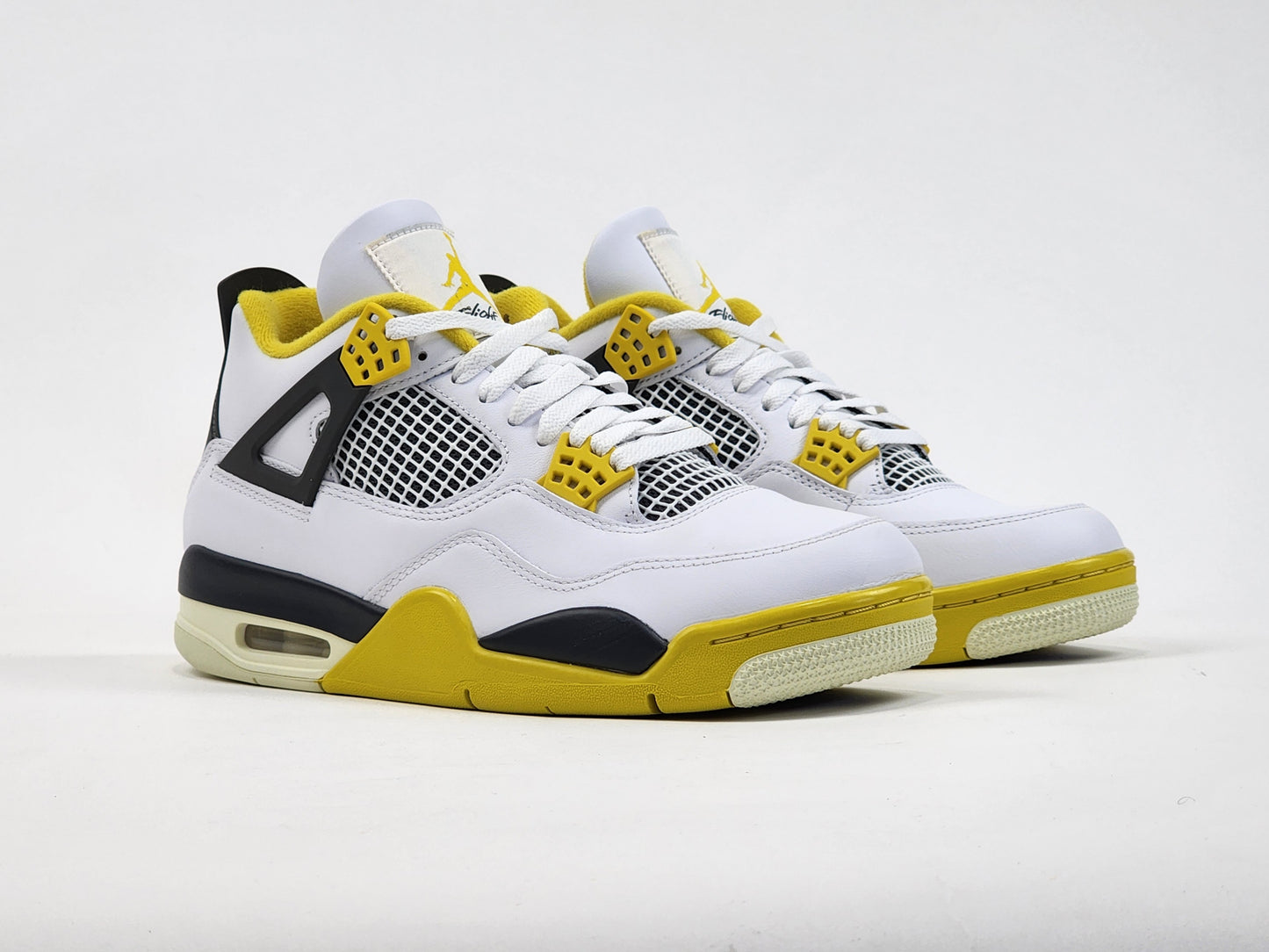 2024 WOMEN'S AIR JORDAN 4 RETRO VIVID SULFUR