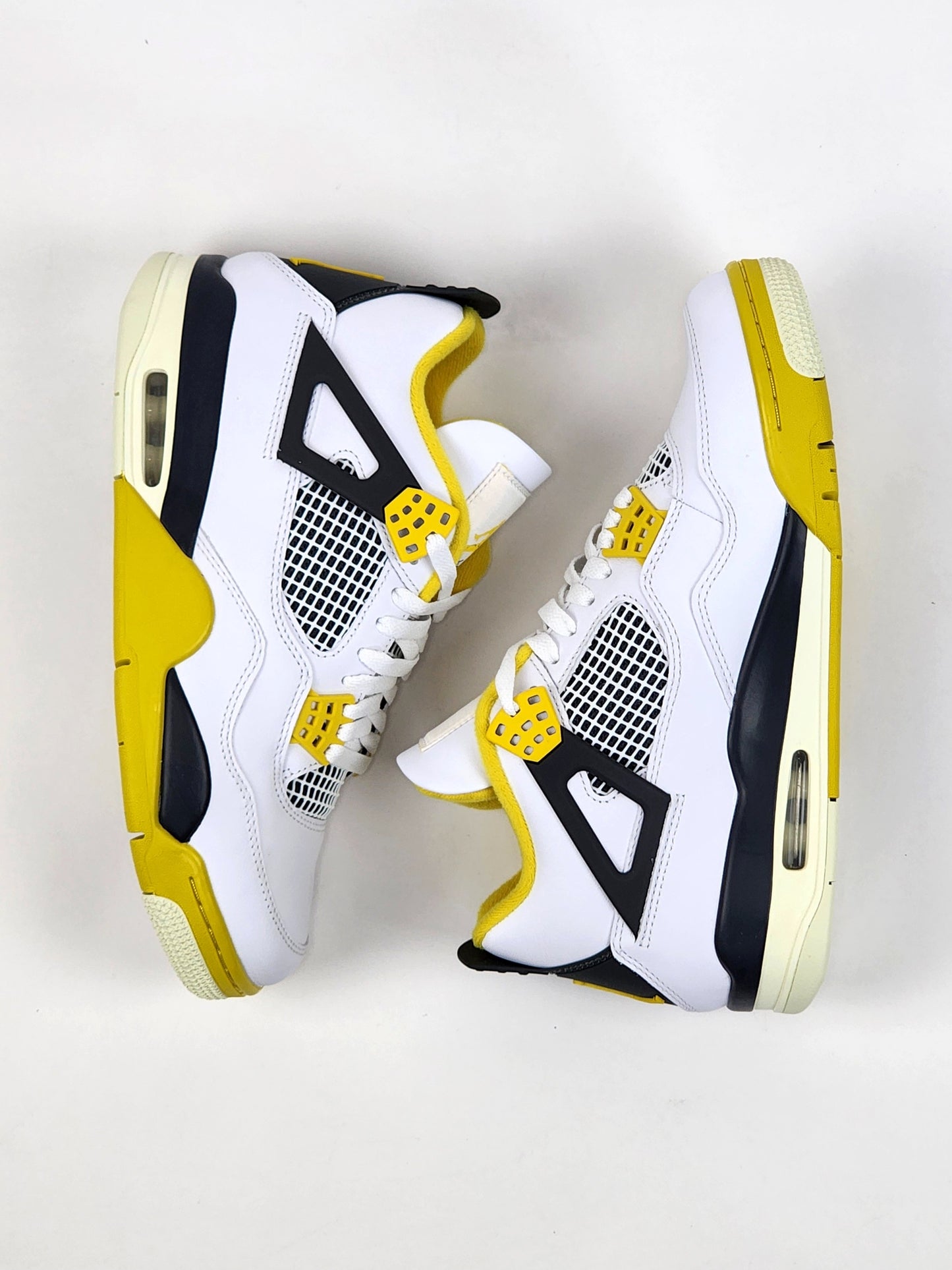 2024 WOMEN'S AIR JORDAN 4 RETRO VIVID SULFUR