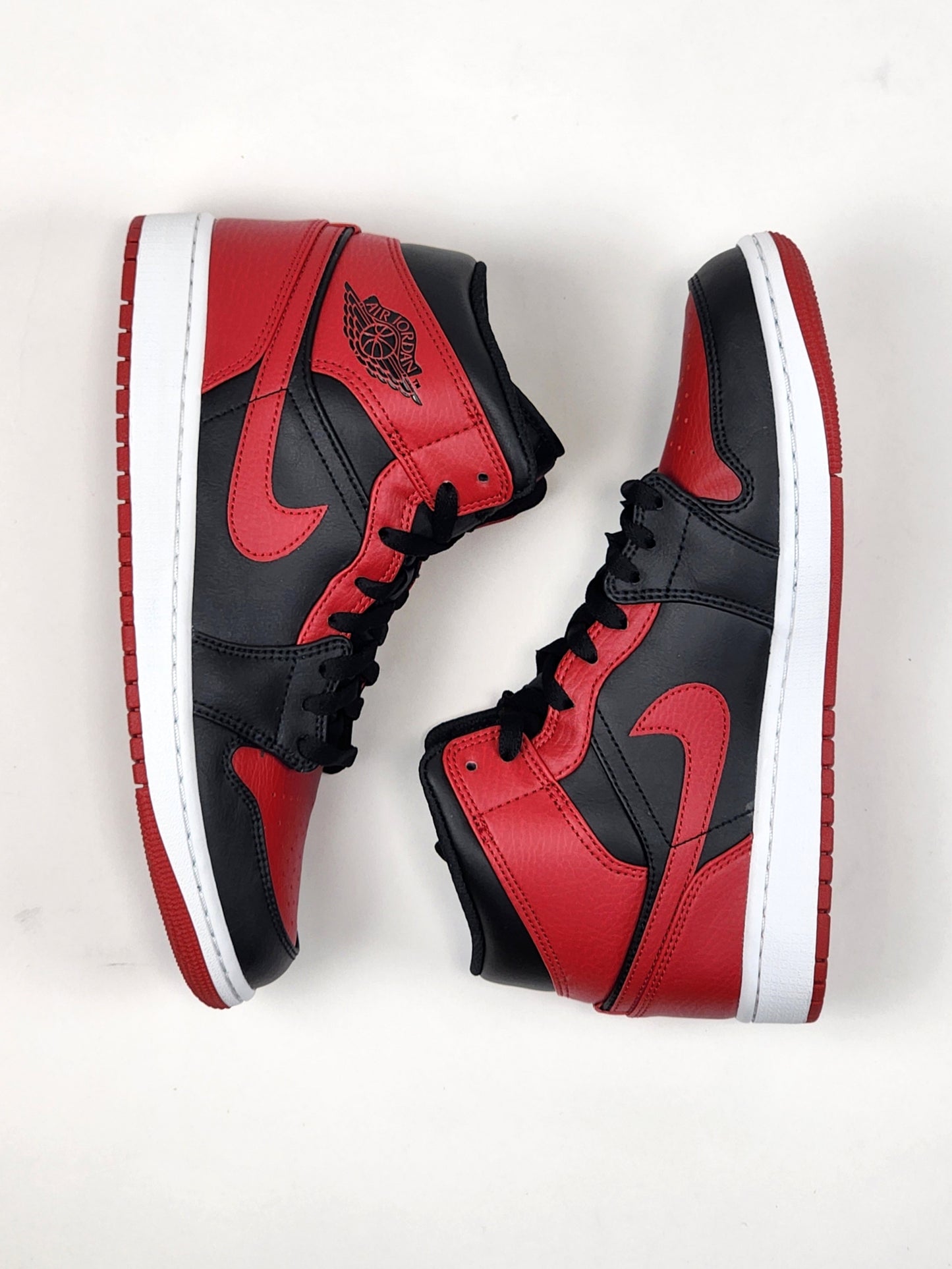 2020 AIR JORDAN 1 MID BANNED