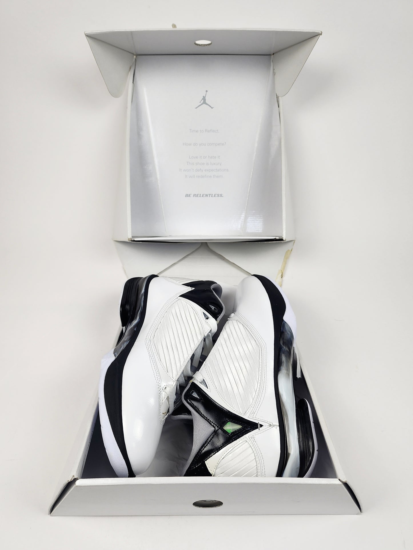 2009 AIR JORDAN WHITE BLACK