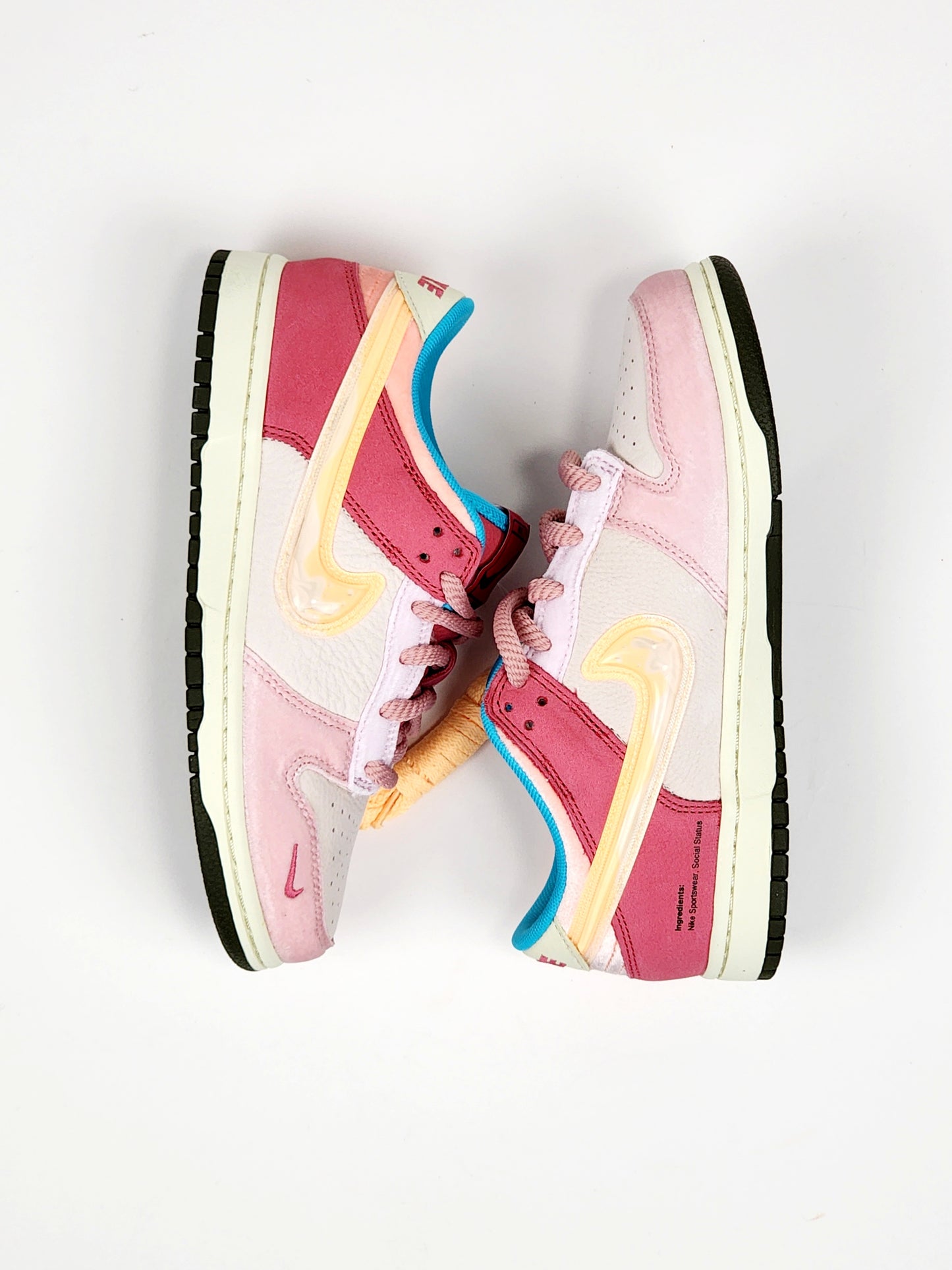 2021 NIKE DUNK LOW SOCIAL STATUS FREE LUNCH STRAWBERRY MILK GS