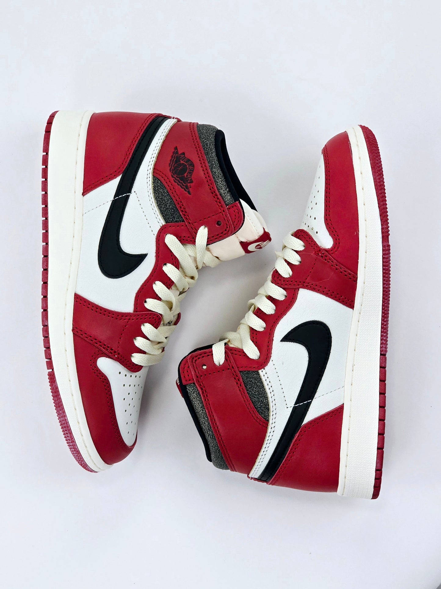 2022 JORDAN 1 RETRO HIGH OG CHICAGO LOST AND FOUND