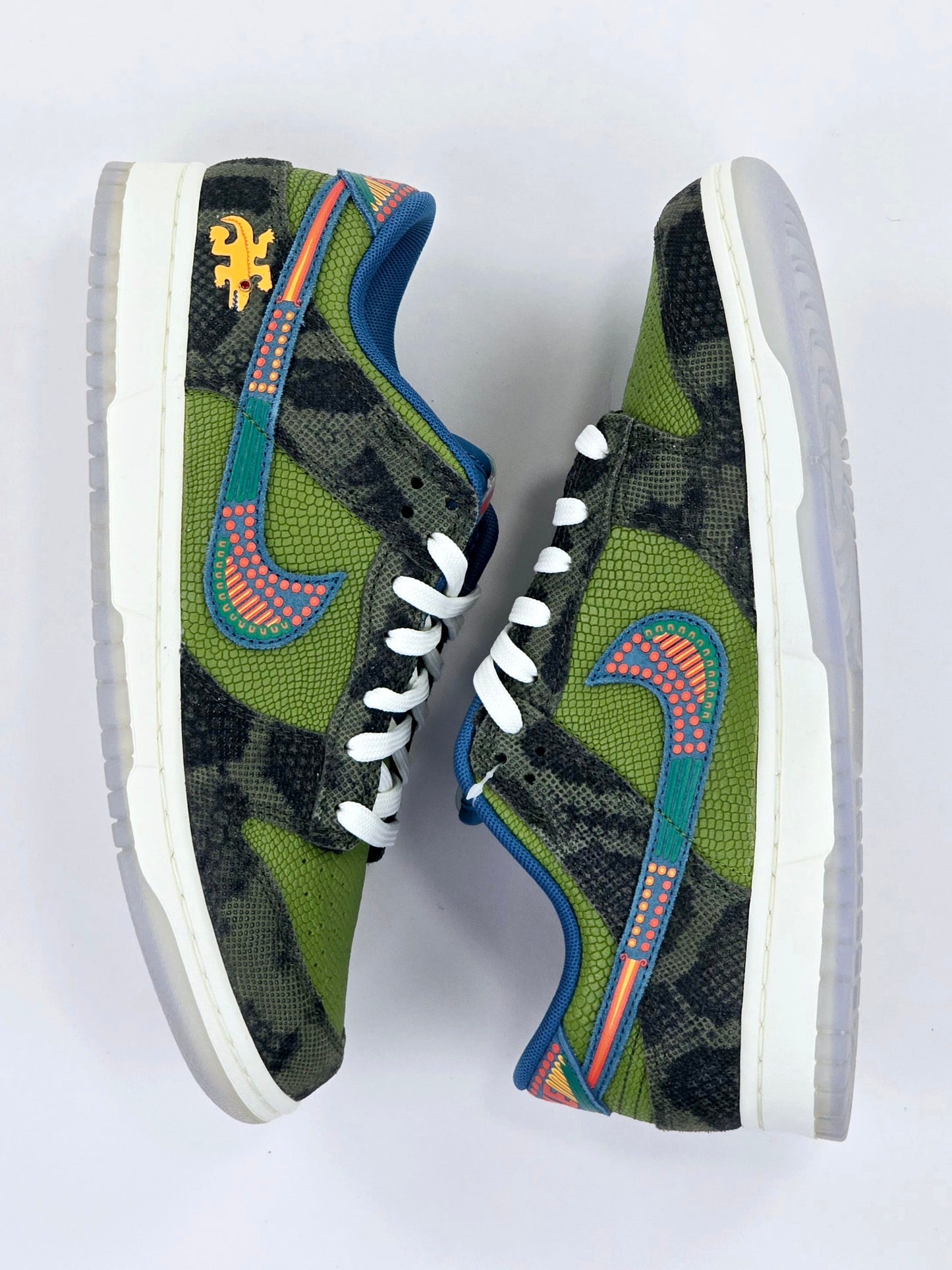 2022 NIKE DUNK LOW SIEMPRE FAMILIA