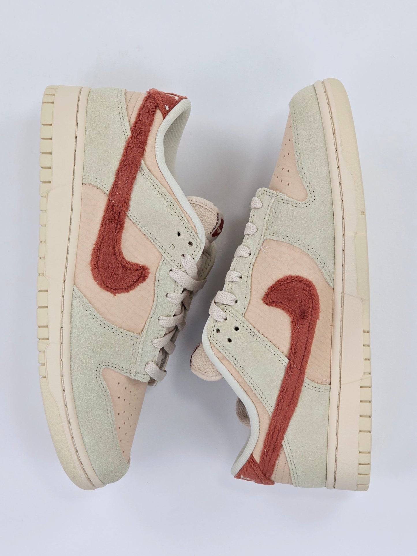 2022 WOMEN'S NIKE DUNK LOW TERRY SWOOSH