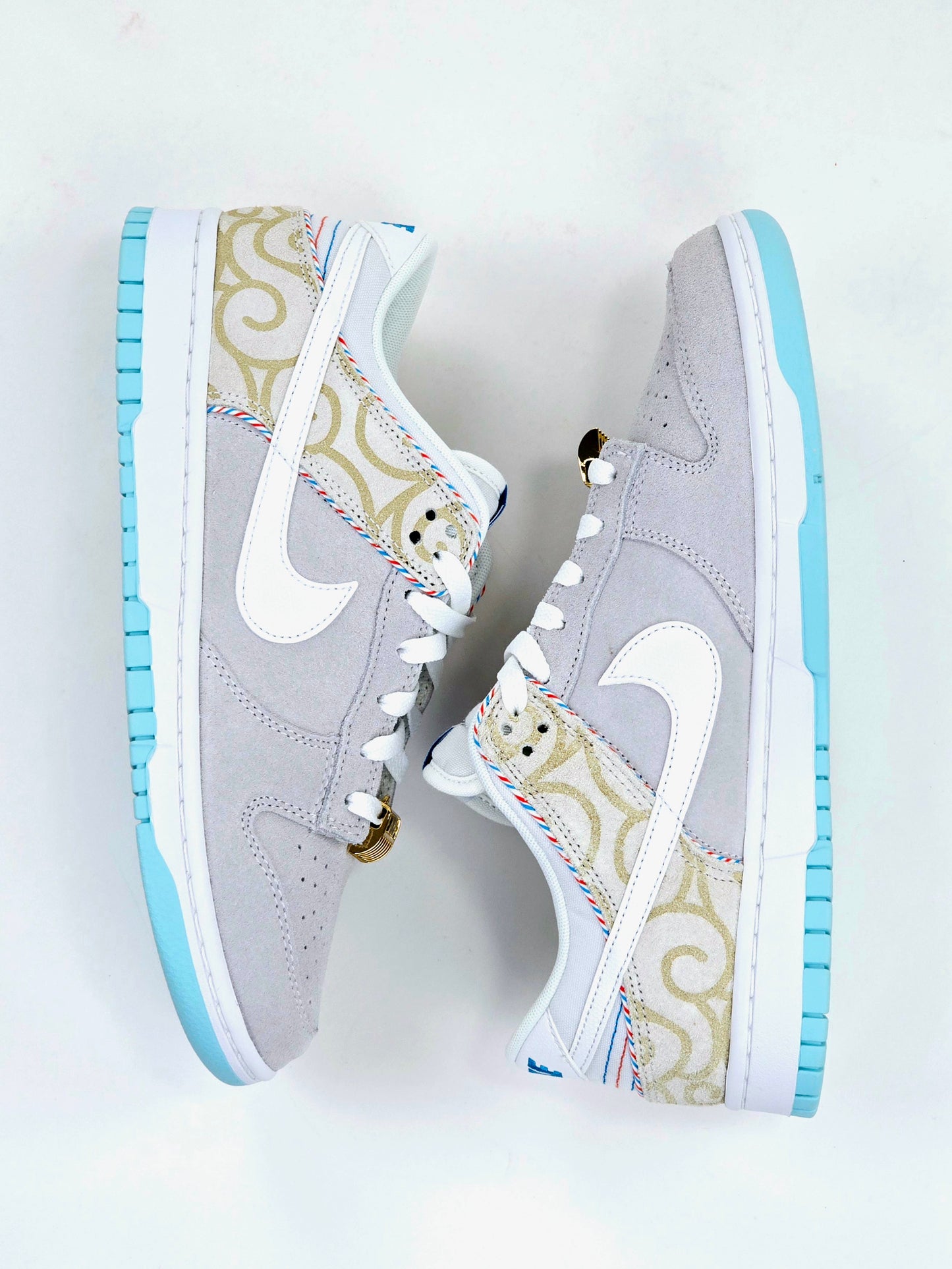 2022 NIKE DUNK LOW SE BARBER SHOP GREY