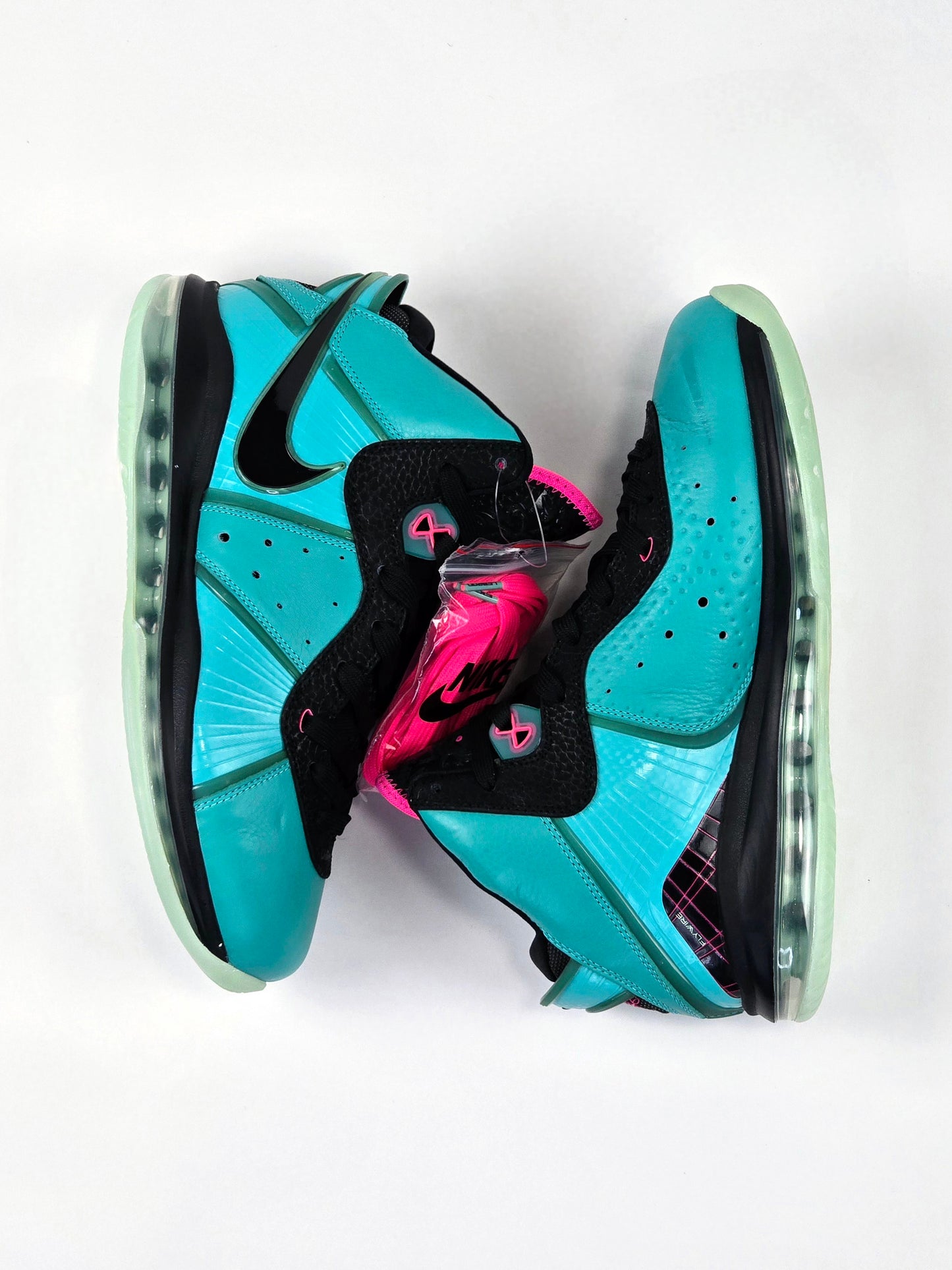 2021 NIKE LEBRON 8 SOUTH BEACH