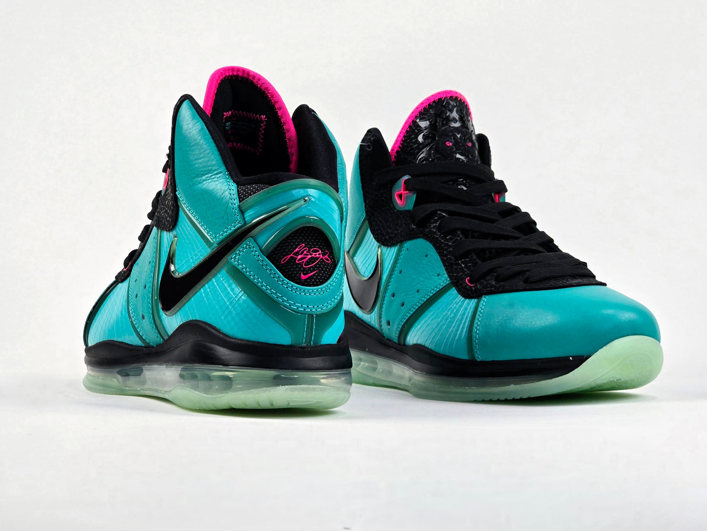 2021 NIKE LEBRON 8 SOUTH BEACH